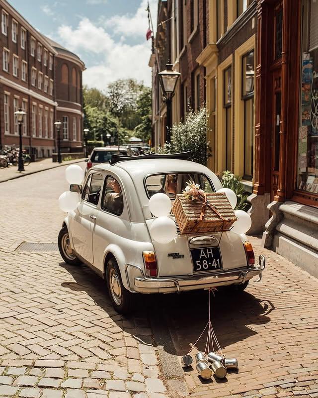 Witte fiat 500 oldtimer trouwauto te huur, Diensten en Vakmensen, Verhuur | Auto en Motor, Personenauto, Trouwauto, Met chauffeur