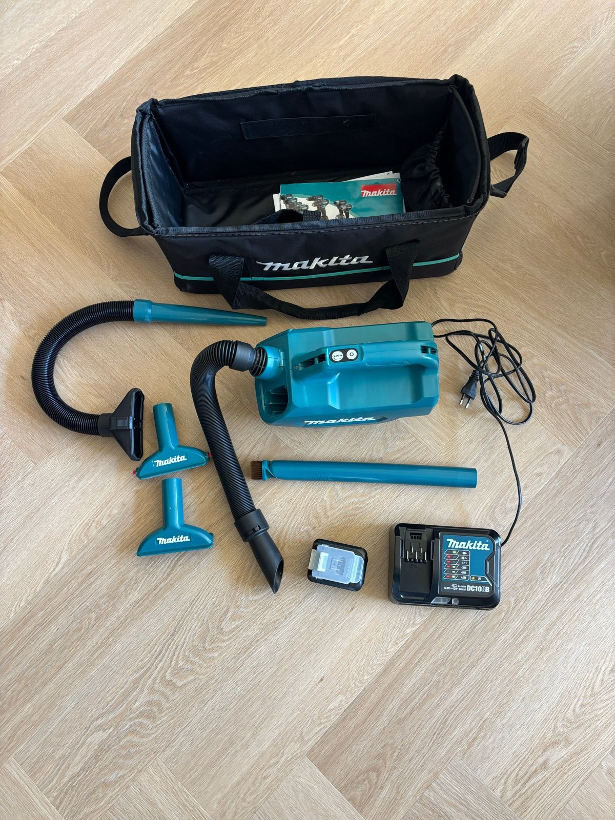 Makita CL121D Accu Kruimeldief - Compact en Krachtig, Verzenden, Kruimeldief, Draadloos, Zo goed als nieuw
