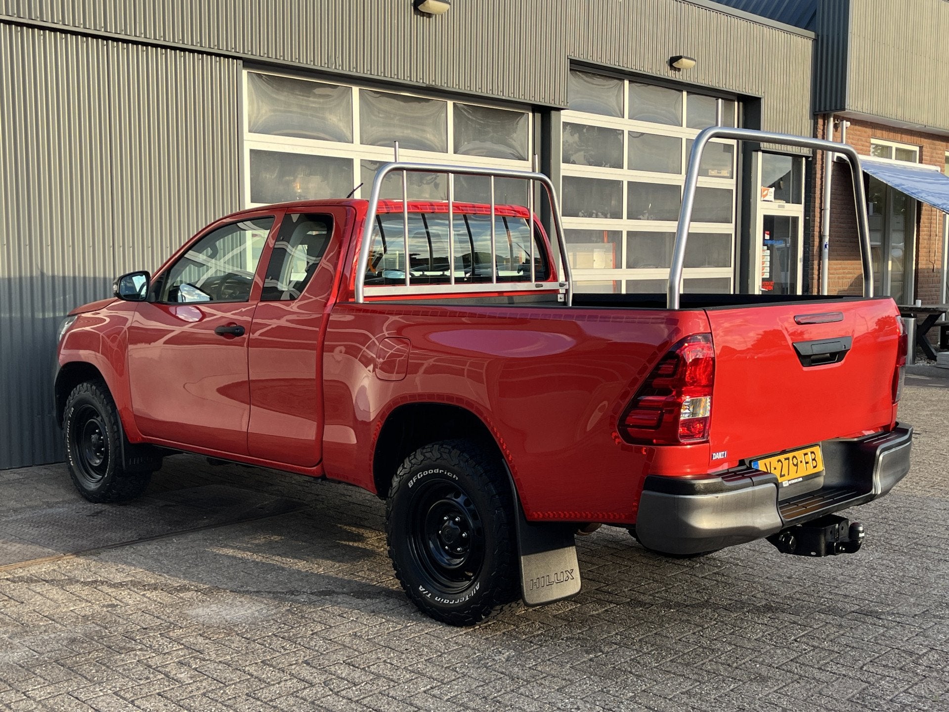 Toyota Hilux 2.4 D-4D-F Xtra Cab Cool Comfort Airco Trekhaak, Auto's, Stof, Gebruikt, 4 cilinders, 150 pk