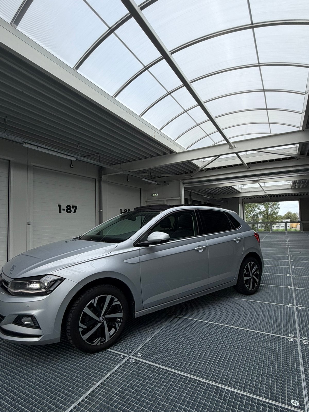 Volkswagen Polo 1.0 TSI Highline LED/Panorama/Carplay/Nav