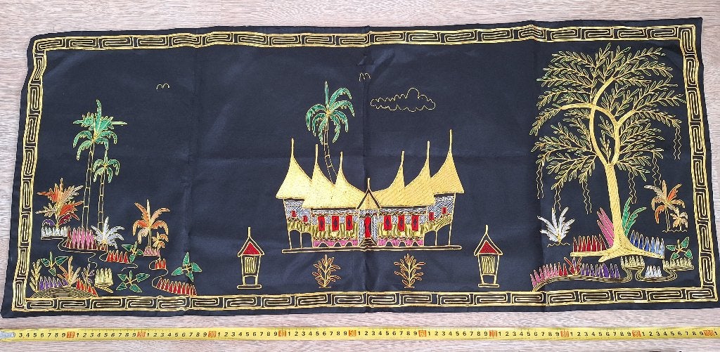 Handgemaakt Indonesisch Wandkleed (Minangkabau-stijl), Oosters, Meerkleurig, Ophalen of Verzenden, Zo goed als nieuw