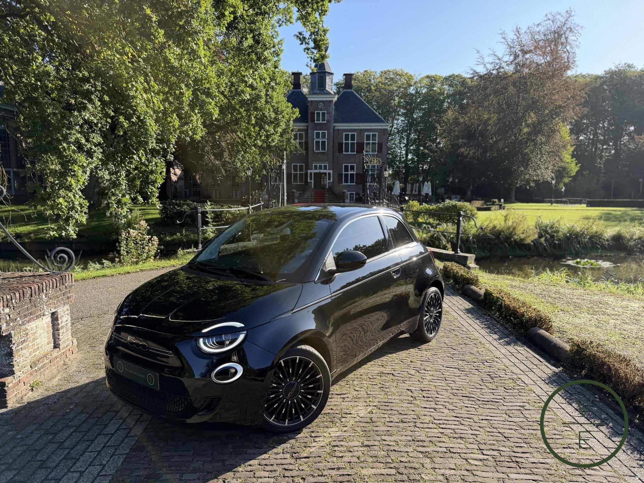 Fiat 500 La Prima 42 kWh | Pano | Camera | Adaptive| BTW |, Gebruikt, 4 stoelen, Zwart, 1265 kg