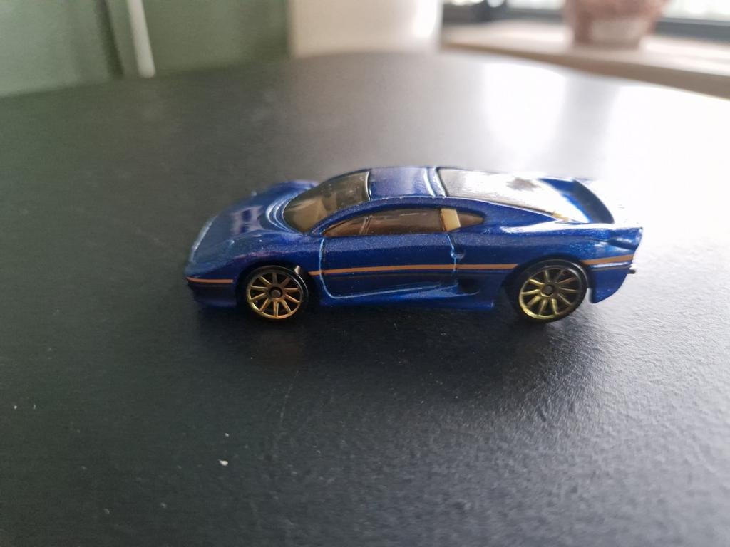 Hotwheels uit 1992 jaguar XJ220, Hobby en Vrije tijd, Modelauto's | 1:24, Ophalen of Verzenden, Overige merken