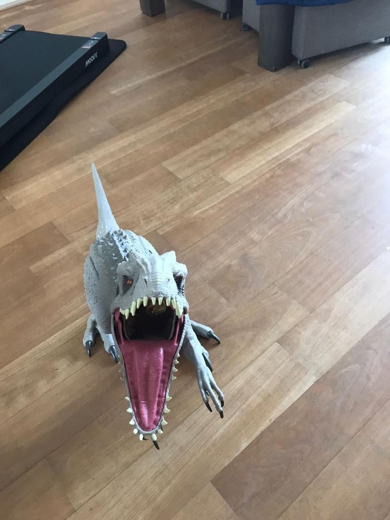Speelgoed Indominus rex, Ophalen, Gebruikt