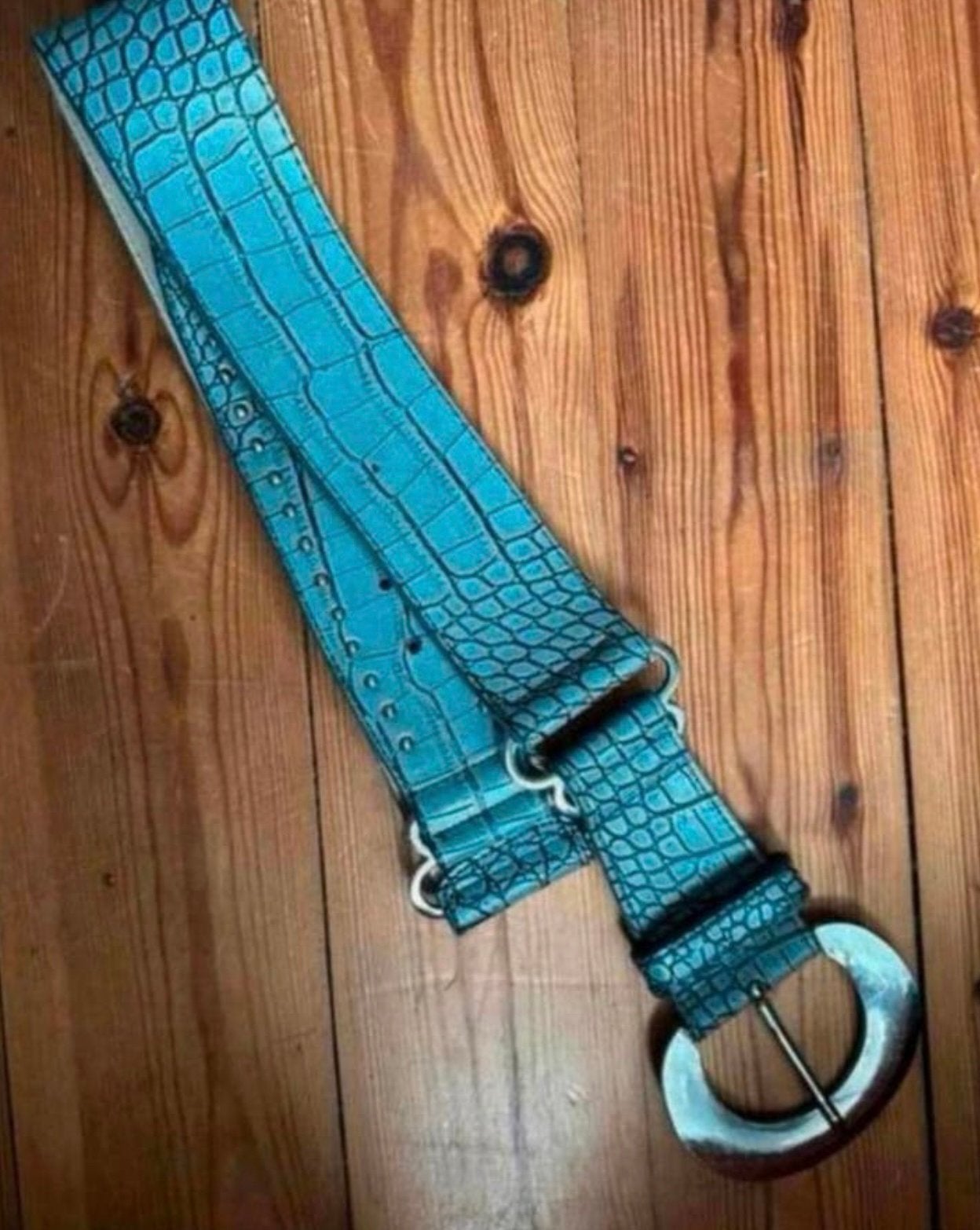 Grijze riem met zilveren studs en gesp van ibiza mode, Ophalen of Verzenden, Zo goed als nieuw, Overige kleuren, 80 tot 90 cm