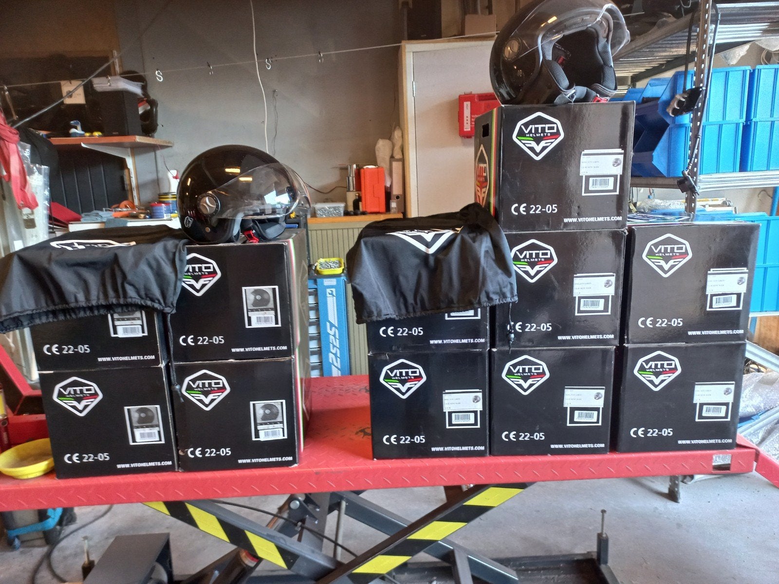 10 stuks scooter helmen merk vito, Computers en Software, Videokaarten, Ophalen, GDDR6