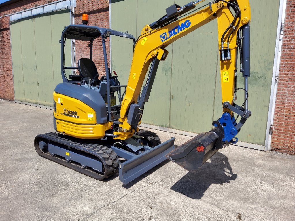 Graafmachine XCMG 27E, Zakelijke goederen, Machines en Bouw | Kranen en Graafmachines, Ophalen, Graafmachine