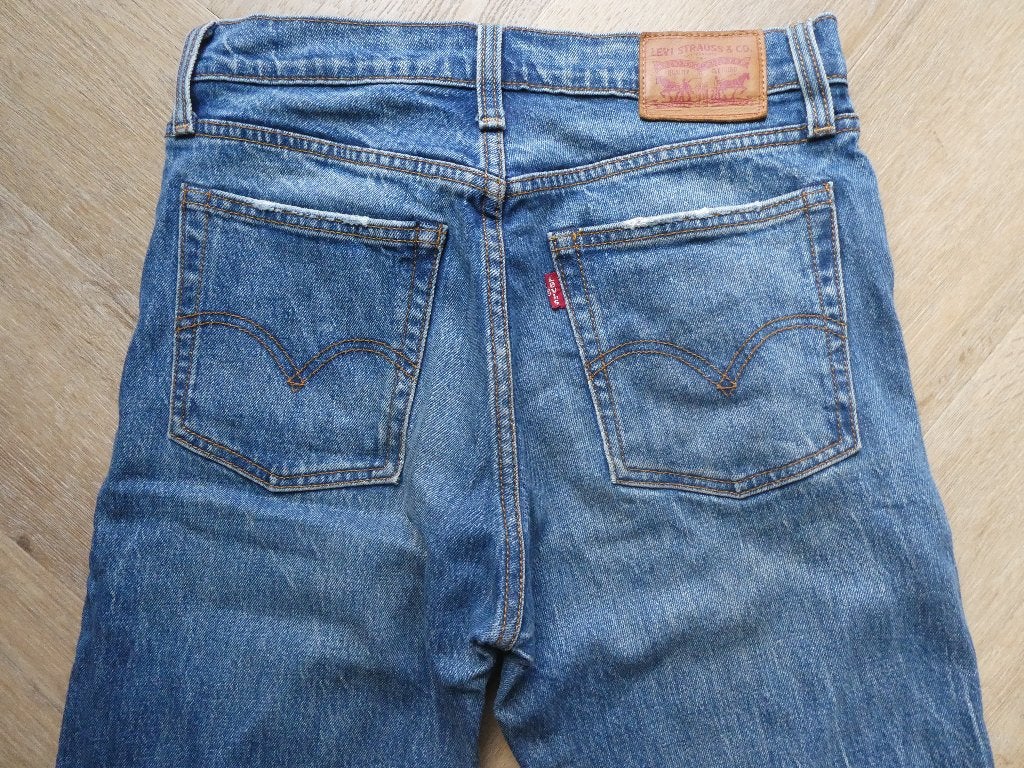 Levi spijkerbroek maat 27, Blauw, Ophalen of Verzenden, Zo goed als nieuw, W27 (confectie 34) of kleiner