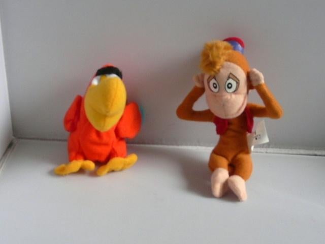 Disney # knuffels Aladin # Papegaai en Aap - 11 en 13 cm., Verzamelen, Ophalen of Verzenden, Overige figuren, Zo goed als nieuw