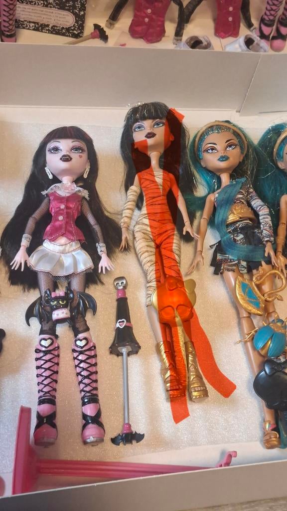 Monster High Basic Draculaura volledig met ketting, Ophalen of Verzenden, Zo goed als nieuw, Pop