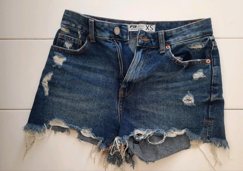 1x gedragen Hotpants / short maat xs spijker., Blauw, Ophalen of Verzenden, Zo goed als nieuw, Maat 34 (XS) of kleiner