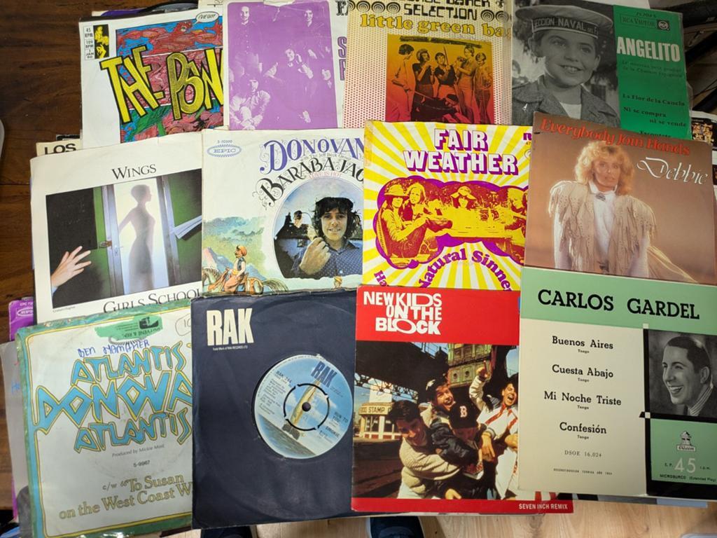 Ruim 300 singles 45rpm pop/rock/funk jaren 60 t/m 80, Ophalen of Verzenden, Gebruikt, Pop