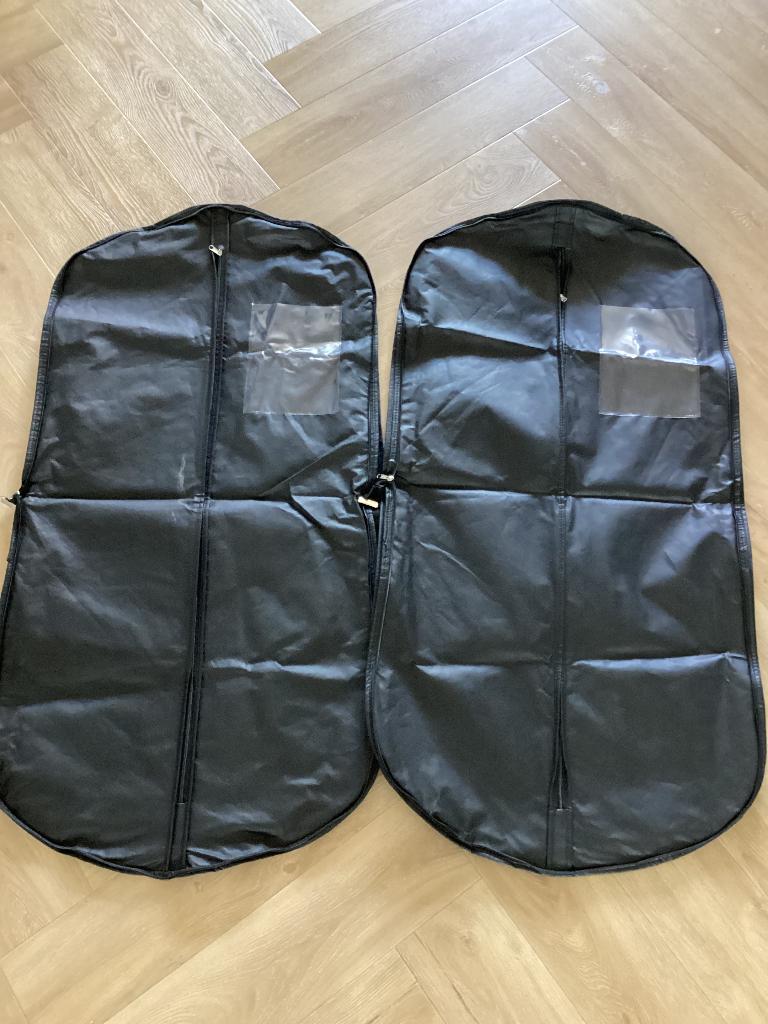 Kledinghoes 2 stuks, Ophalen, Nieuw, 30 cm of meer, Minder dan 35 cm