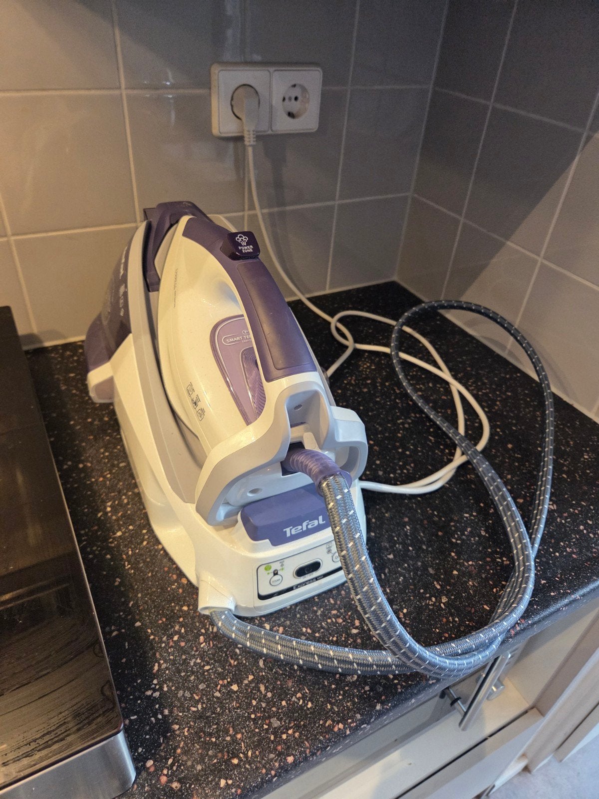Tefal Stoomstrijkijzer - Werkt goed, stoomfunctie defect, Ophalen, Gebruikt, Strijkijzer met snoer