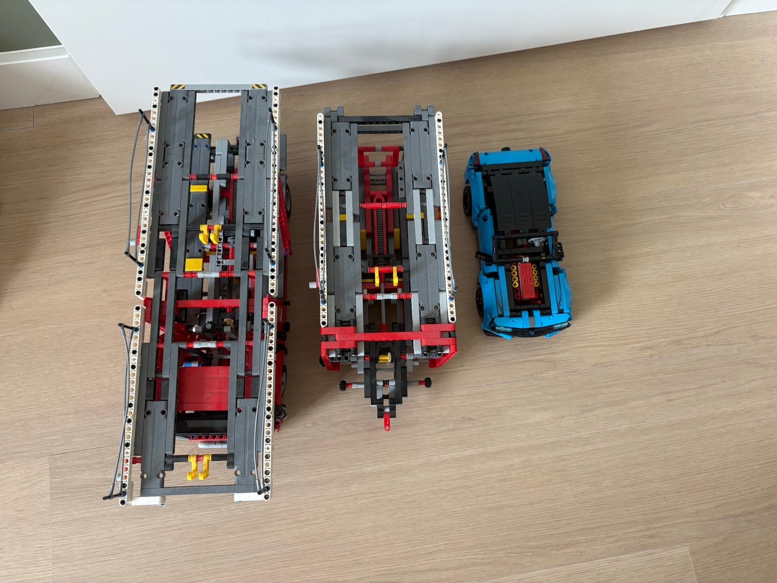 Lego Technic Autotransporter met auto, Ophalen, Zo goed als nieuw, Overige merken
