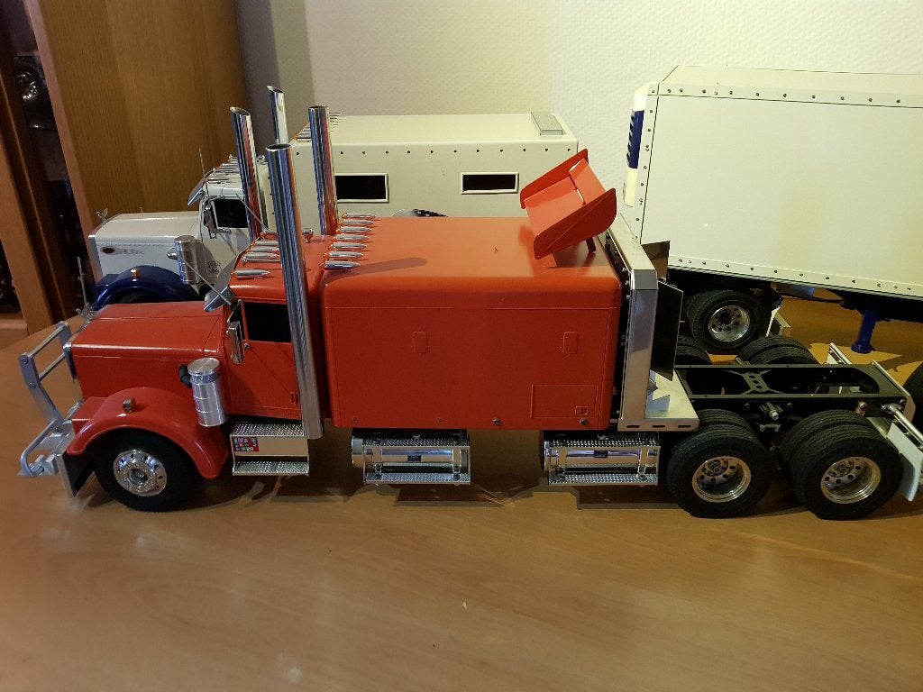 tamiya trucks en trailers  1 14, Hobby en Vrije tijd, Schaal 1:14, Zo goed als nieuw, Auto onroad, RTR (Ready to Run)