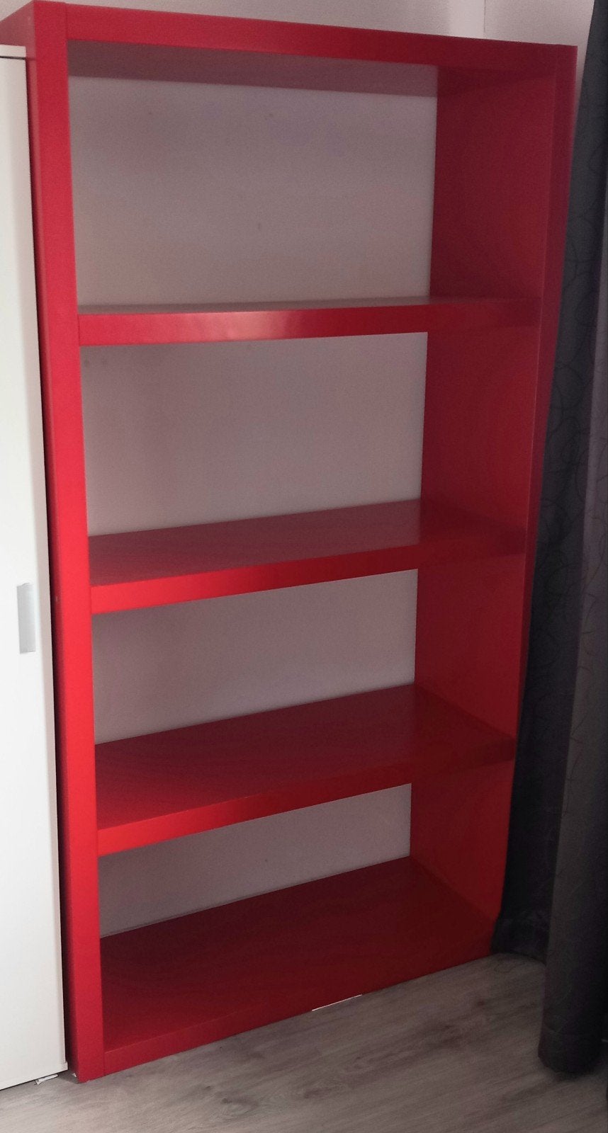 Rode kallax ikea kast, Huis en Inrichting, Kasten | Boekenkasten, Ophalen, 100 tot 150 cm, Zo goed als nieuw, 150 tot 200 cm