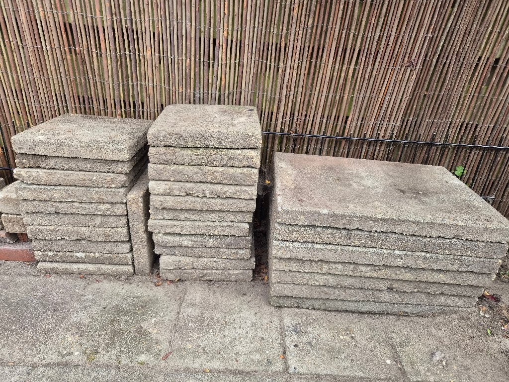 Stoeptegels, wijk de Trisken Drachten., Bestrating