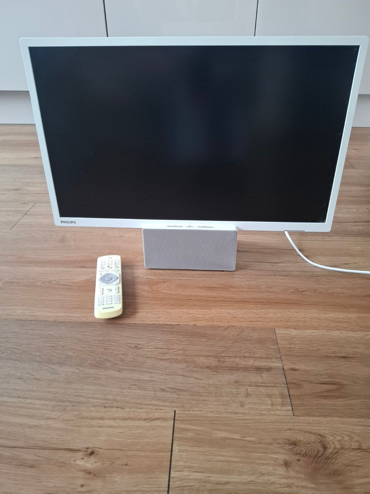 Philips monitor tv 24pfs5231 /12 wit + remote + bluetooth
€, Audio, Tv en Foto, Ophalen, Gebruikt