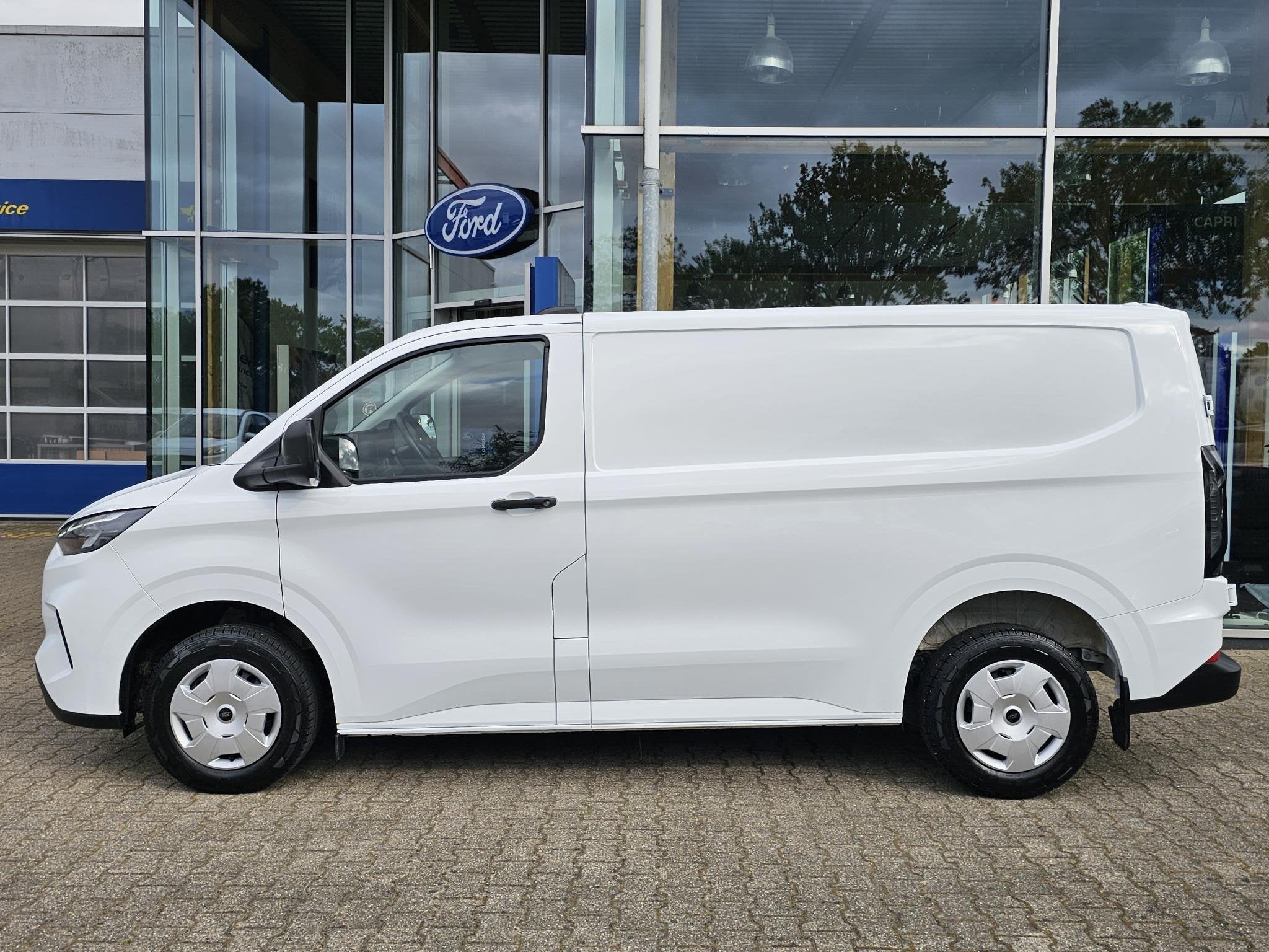 Ford Transit Custom 320 2.0 TDCI L1H1 Trend 136pk | AWD | 4x, Auto's, Bestelauto's, 1828 kg, Gebruikt, 4 cilinders, Wit