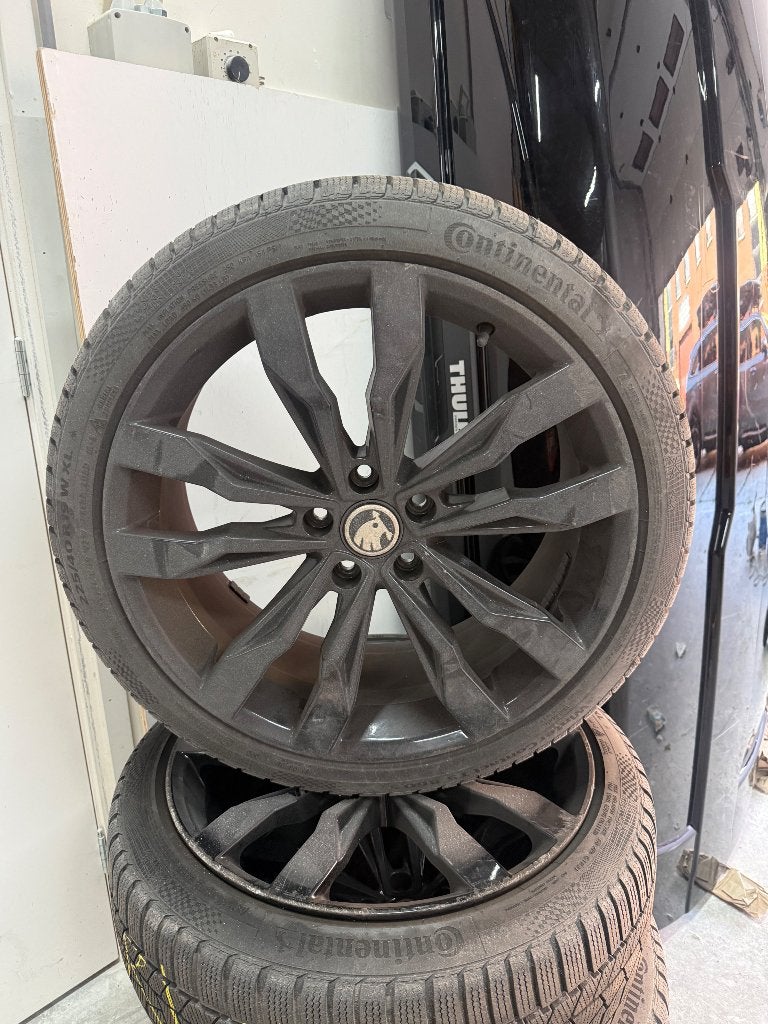 Winterbanden Continental maat 225/40R19W XL, Auto-onderdelen, Gebruikt, Banden en Velgen, Winterbanden, 225 mm