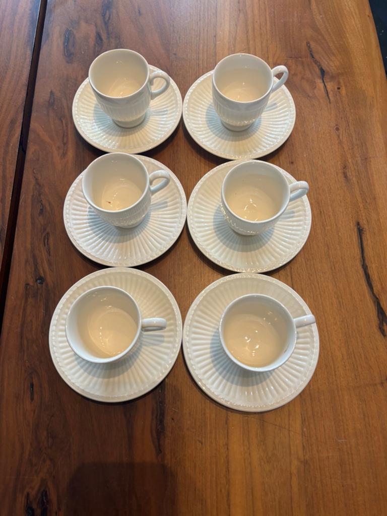 6x Wedgwood Espresso Kopjes met Schotels - Nieuwstaat, Nieuw, Ophalen of Verzenden, Wedgwood, Kop(pen) en/of Schotel(s)