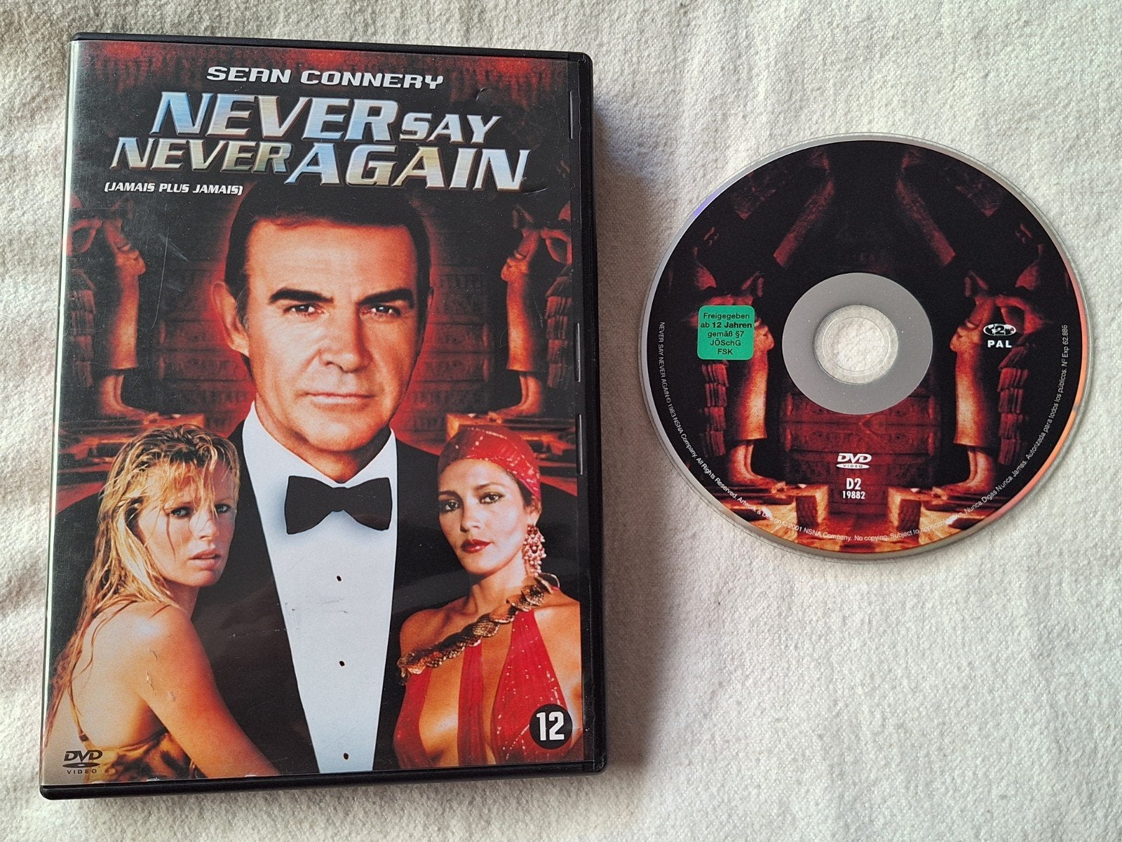 Never say never again ( Sean Connery als James Bond ), Engels, Nederlands, Actiethriller, Ophalen of Verzenden