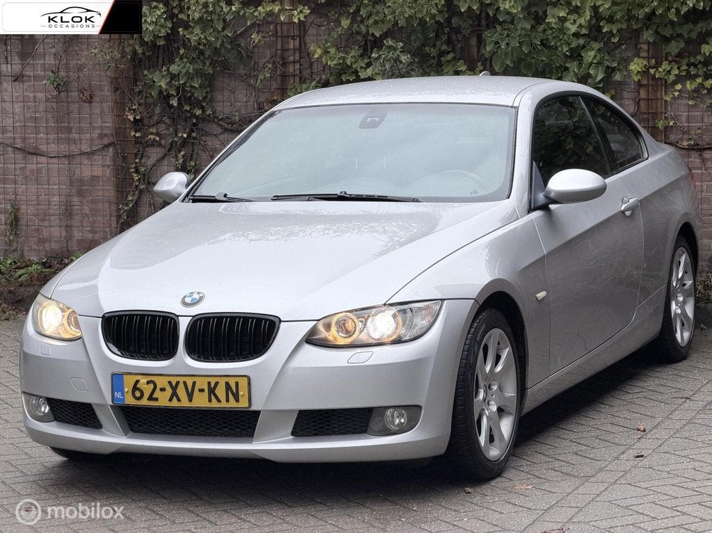 BMW 3-serie Coupé 320i Introduction NAP Clima Cruise Navi, Auto's, Achterwielaandrijving, 1995 cc, 4 cilinders, 4 stoelen