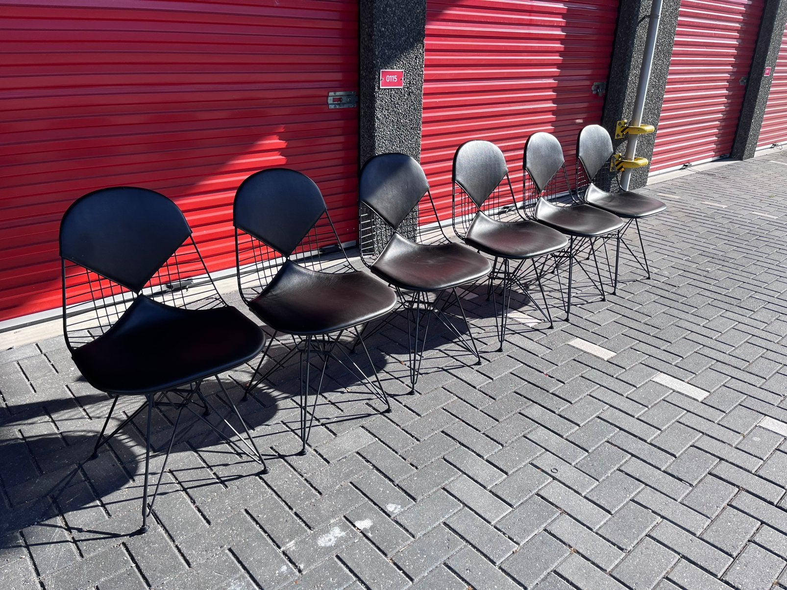 Vitra Eames DKR Wire Chair | Set van 6 |  Donkerbruin Leer, Ophalen, Bruin, Zo goed als nieuw, Vijf, Zes of meer stoelen