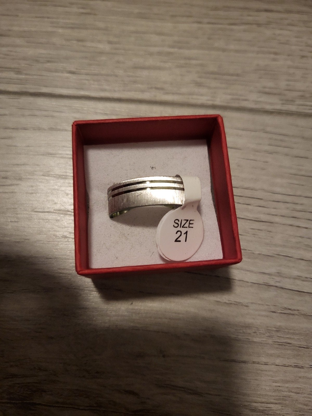 Nieuwe zilverkleurige ring, maat 21, 20 of groter, IJzer of Staal, Nieuw, Ophalen of Verzenden