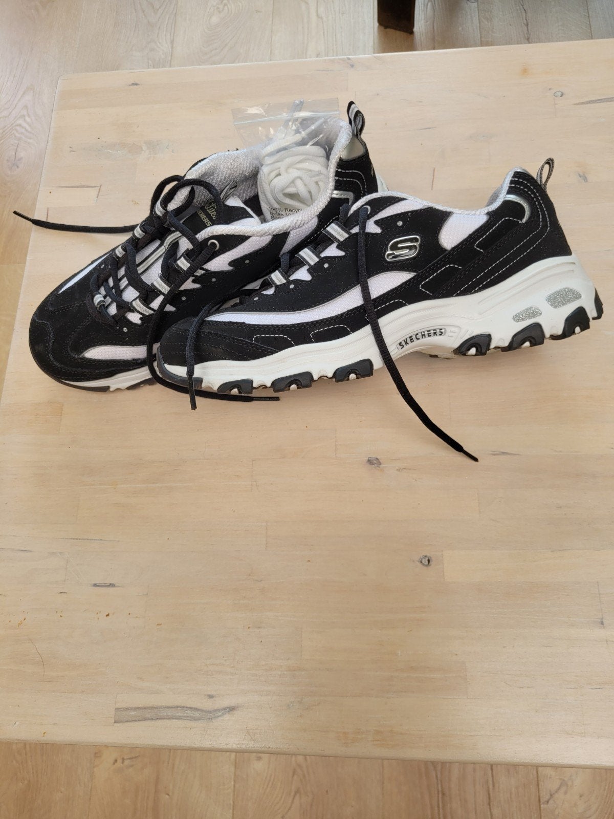 Skechers D'Lites sneakers maat 41 - Zo goed als nieuw, Ophalen of Verzenden, Zo goed als nieuw, Sneakers of Gympen