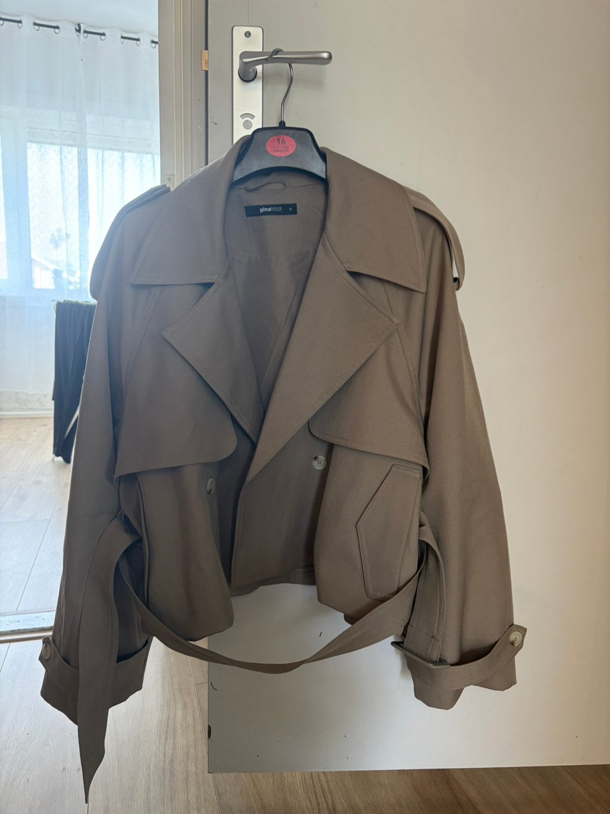 Korte trench coat, Ophalen, Zo goed als nieuw, Zwart