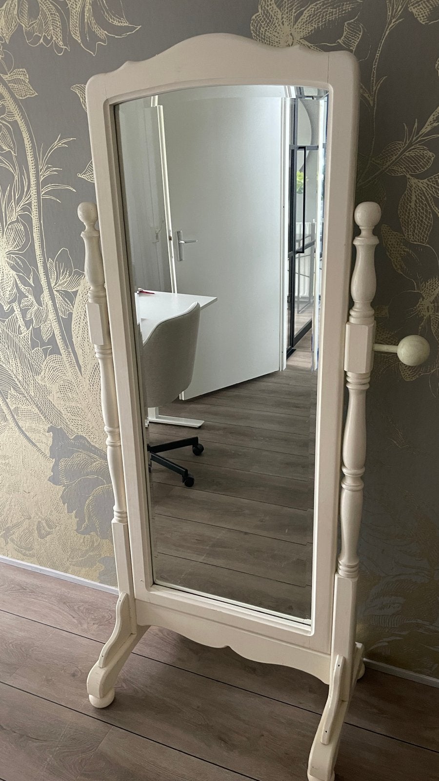 Hoogglans witte pas spiegel - Slaapkamer/Hal, Huis en Inrichting, Woonaccessoires | Spiegels, Gebruikt, 125 cm of meer, 100 tot 150 cm