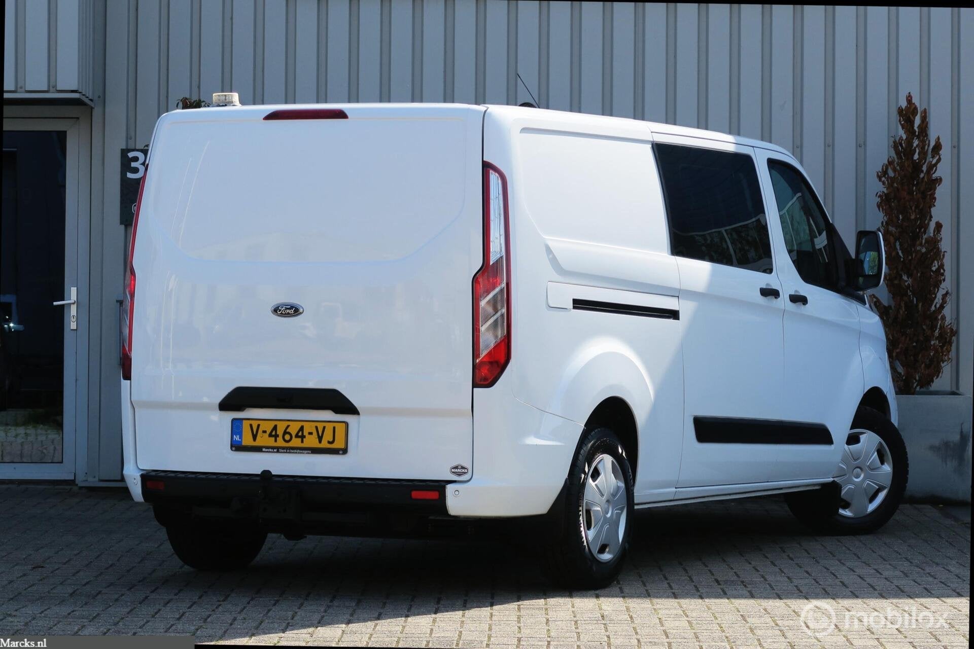 Ford Transit Custom 340 2.0 TDCI L2H1 Limited Automaat EURO6, Auto's, Stof, Gebruikt, 4 cilinders, Met garantie (alle)