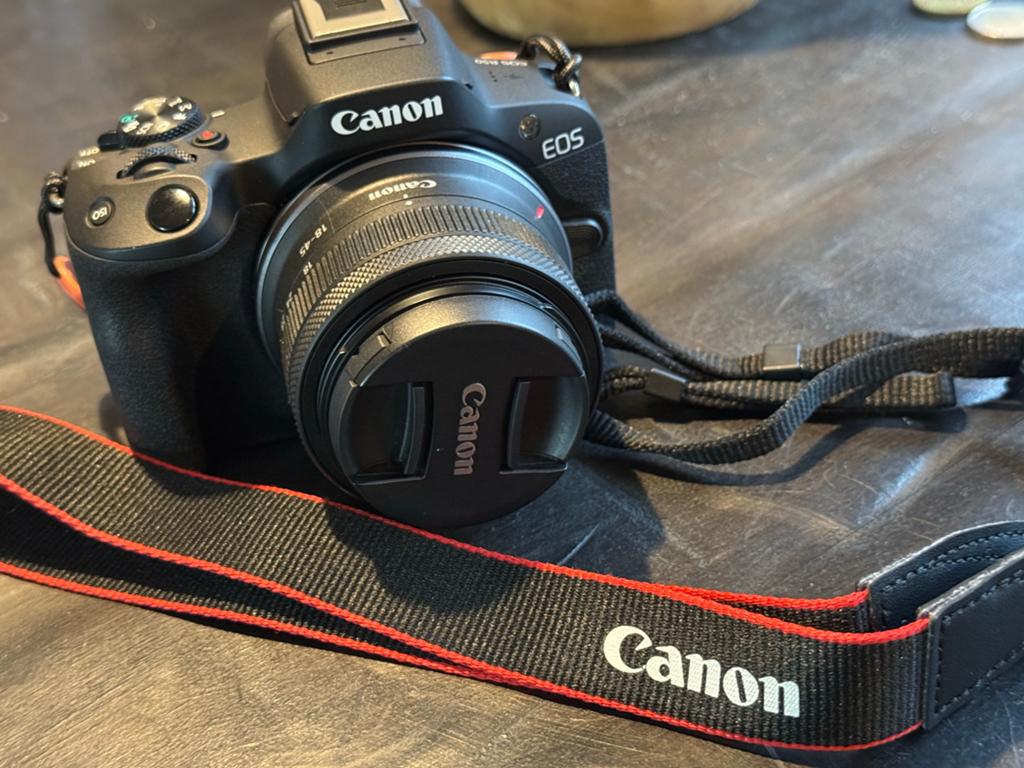 Canon r50 met kitlens, Audio, Tv en Foto, Fotocamera's Digitaal, Ophalen, Zo goed als nieuw, 24 Megapixel, Canon