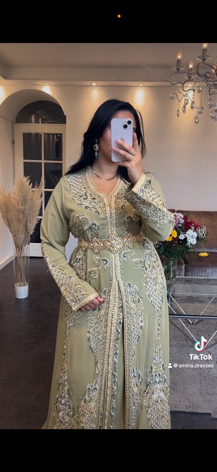 TE HUUR – ZEER EXCLUSIEVE Marokkaanse Takchita / Caftan, Ophalen of Verzenden, Zo goed als nieuw, Maat 38/40 (M), Overige typen