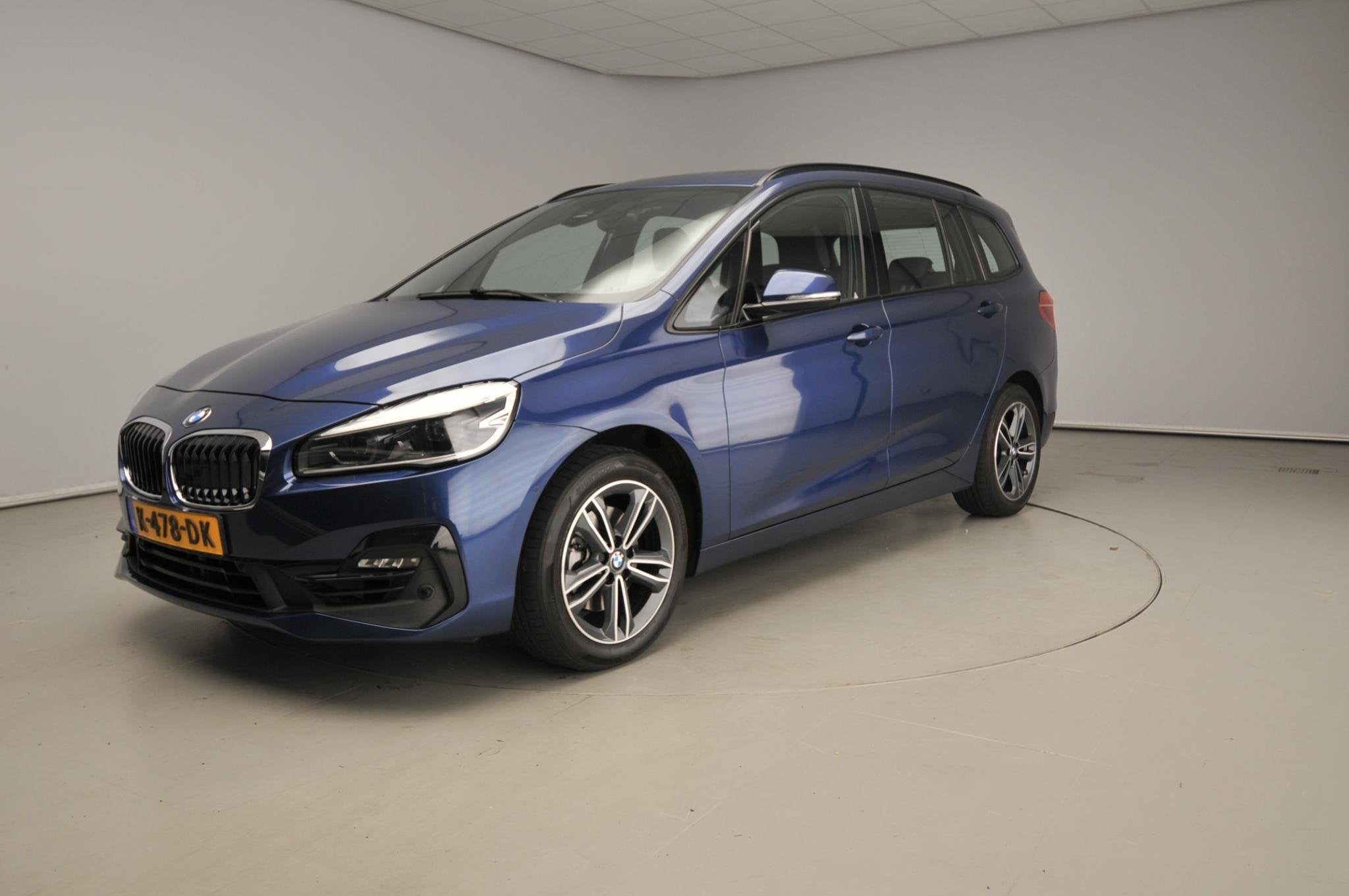 BMW 2 Serie Gran Tourer 218i Automaat / Sportline / Panorama, 12 maanden, Gebruikt, Euro 6, Blauw