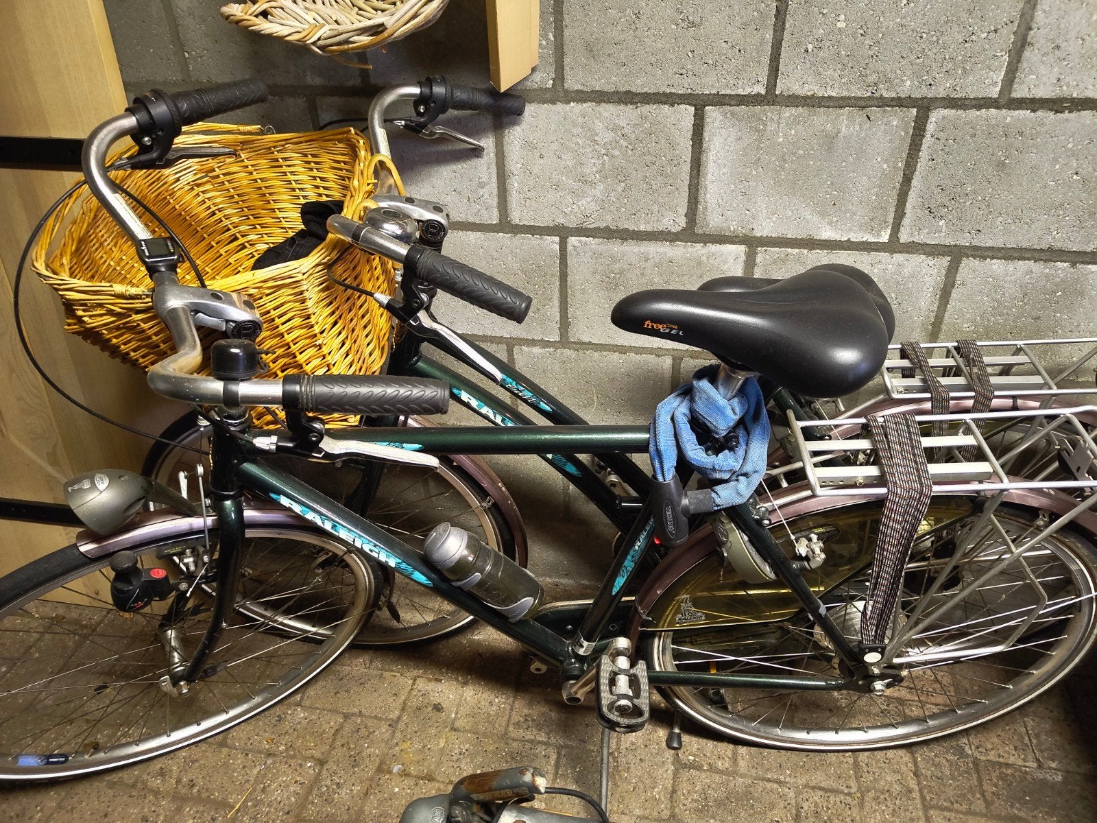 2 x mooie fiets dames/heren merk Raleich, Fietsen en Brommers, Ophalen, Minder dan 10 versnellingen, Velgrem, Overige merken