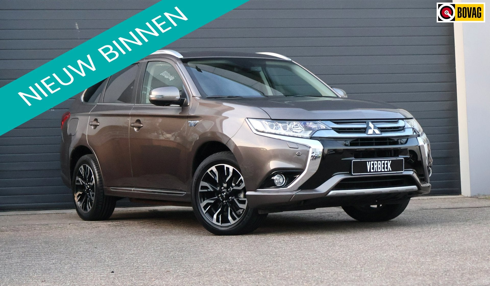 Mitsubishi Outlander 2.0 PHEV Executive Edition X-Line 4WD/L, Zwart, Bruin, Bedrijf, Vierwielaandrijving