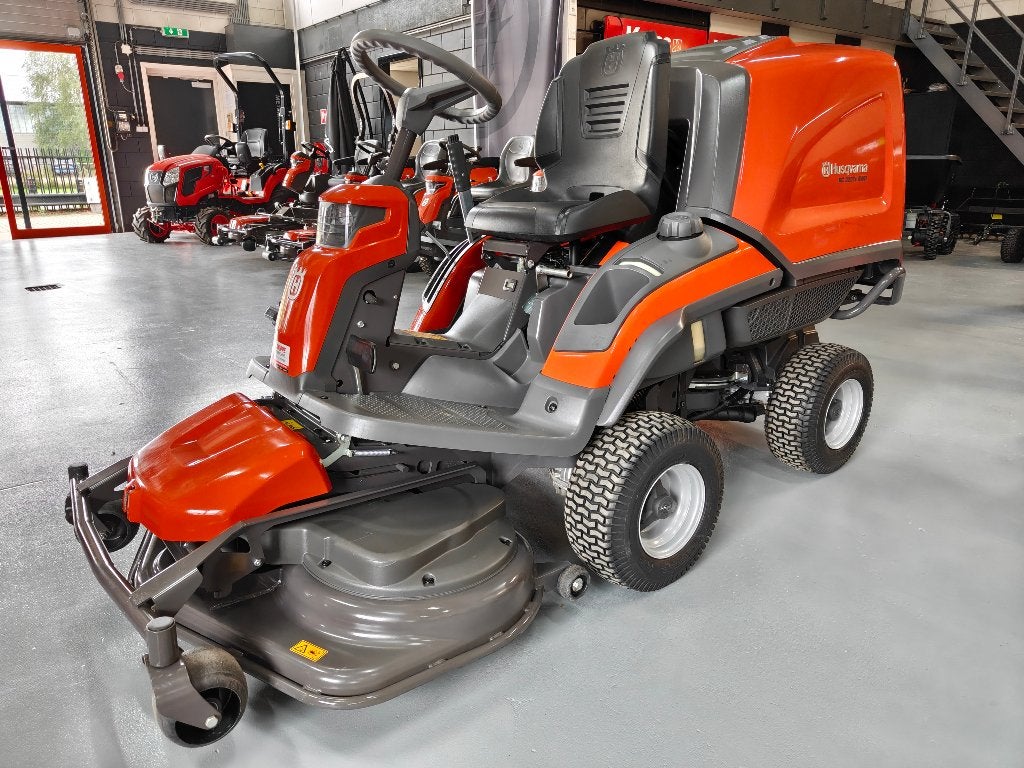 Husqvarna RC320Ts AWD 82 uur zitmaaier met opvangbak 2019, Ophalen of Verzenden, Zo goed als nieuw, Elektrische starter, 90 tot 120 cm