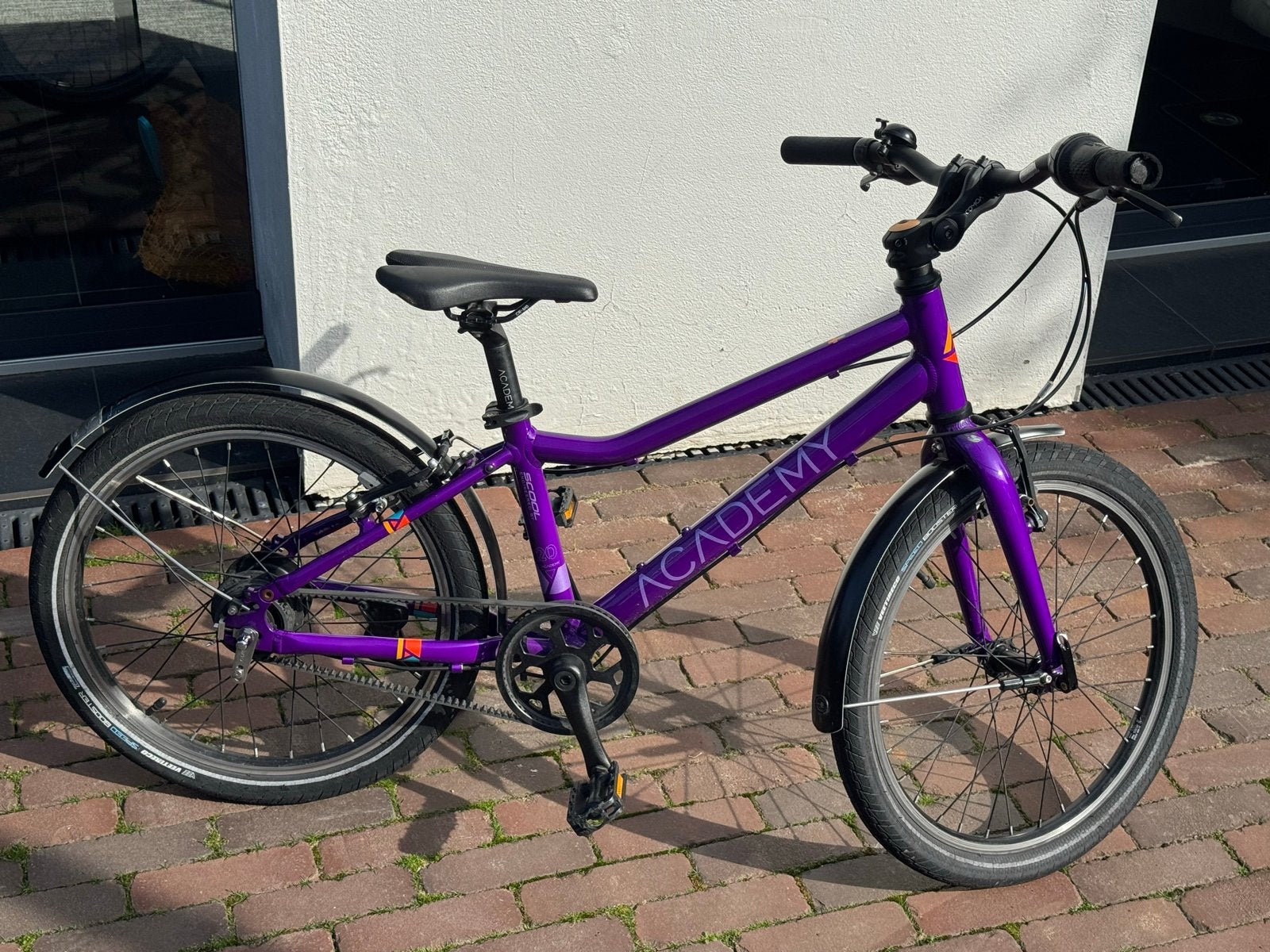 Foto 3 van Kinderfiets Academy  20 inch - Zo goed als nieuw