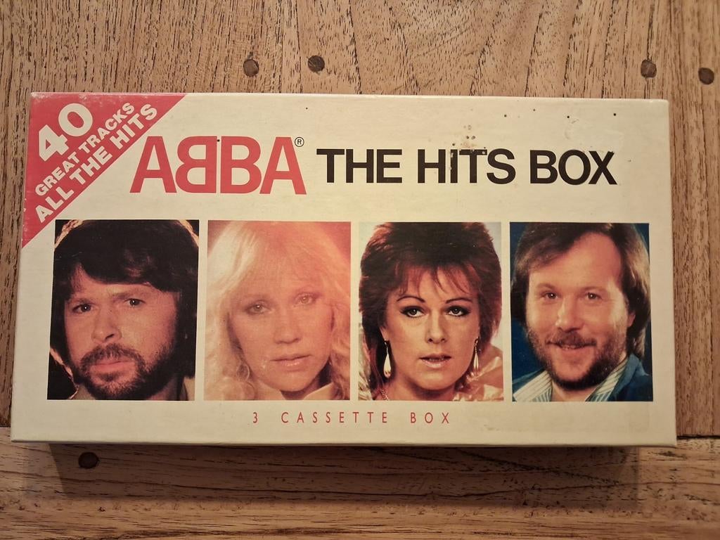 ABBA The Hits Box - 3 Cassette Box - 40 Great Tracks, Cd's en Dvd's, Cassettebandjes, Gebruikt, 2 t/m 25 bandjes, Ophalen of Verzenden