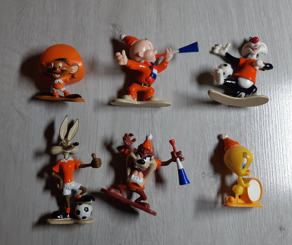 Looney Tunes Oranje Legioen Met Kartonnen Tribune, Verzenden, Overige figuren, Zo goed als nieuw, Beeldje of Figuurtje