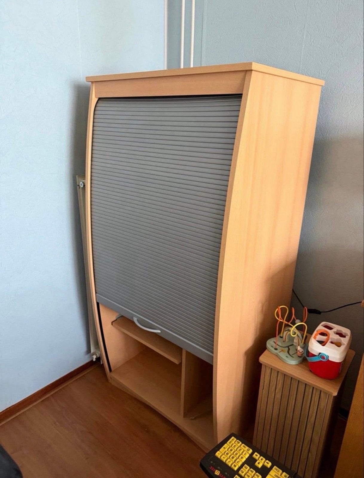 Compacte computerkast met rolluik, Ophalen, Gebruikt, 120 tot 170 cm, Minder dan 70 cm
