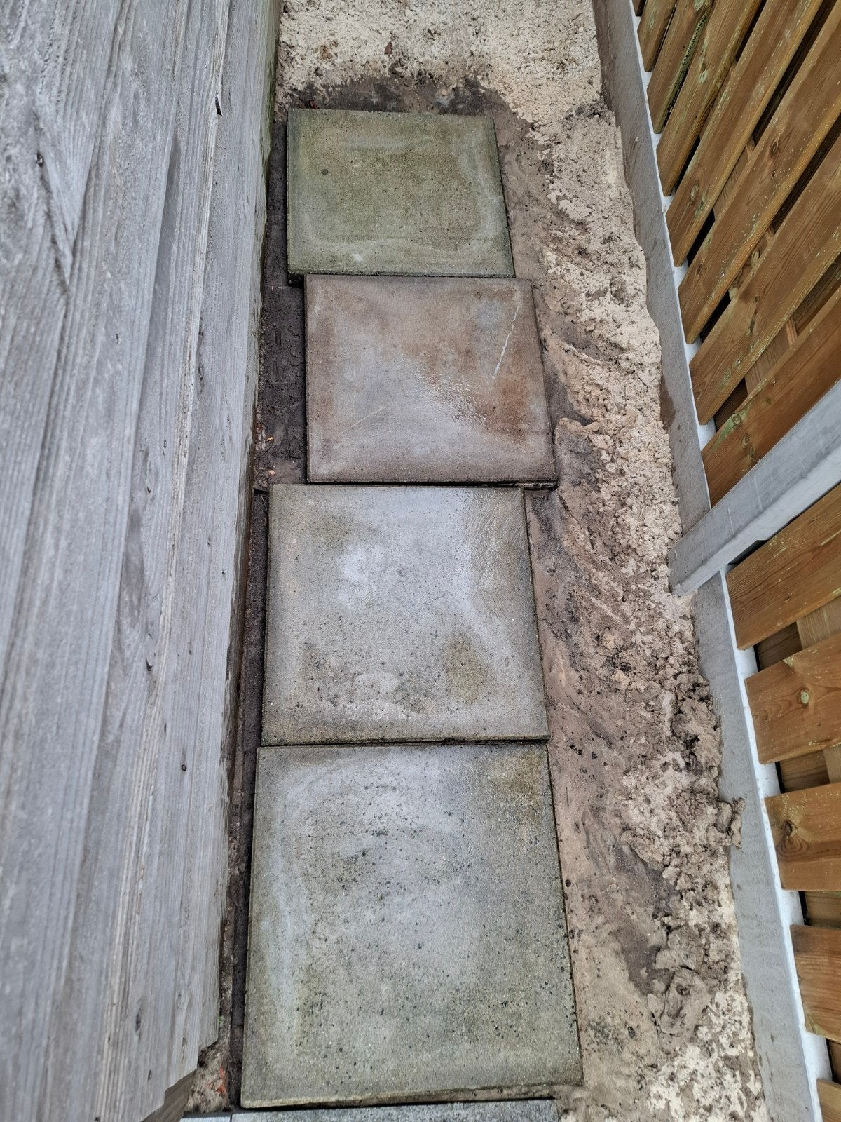 Gebruikte betonnen terrastegels 4 stuks 50x50 cm, dikte 5 cm, Tuin en Terras, Tegels en Klinkers, Ophalen, Gebruikt, Minder dan 5 m²