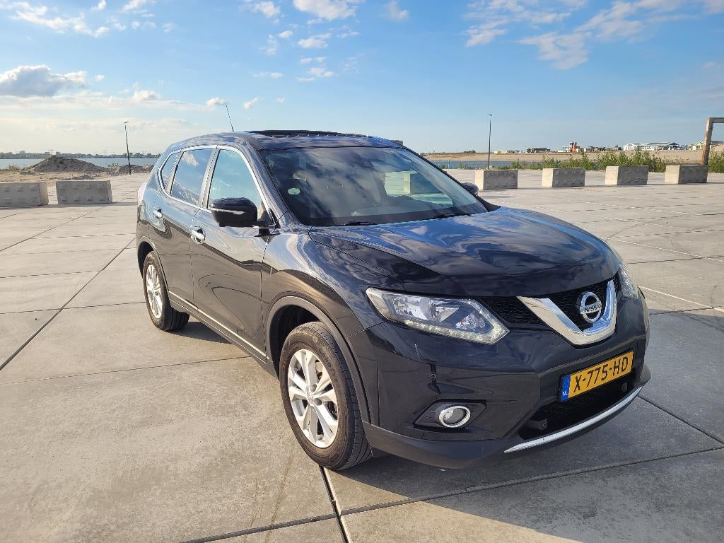 Nissan X-Trail 1.6 dCi | 360 Camera | 7 pl. | Pano | Zuinig, Stof, 4 cilinders, 2000 kg, 7 stoelen