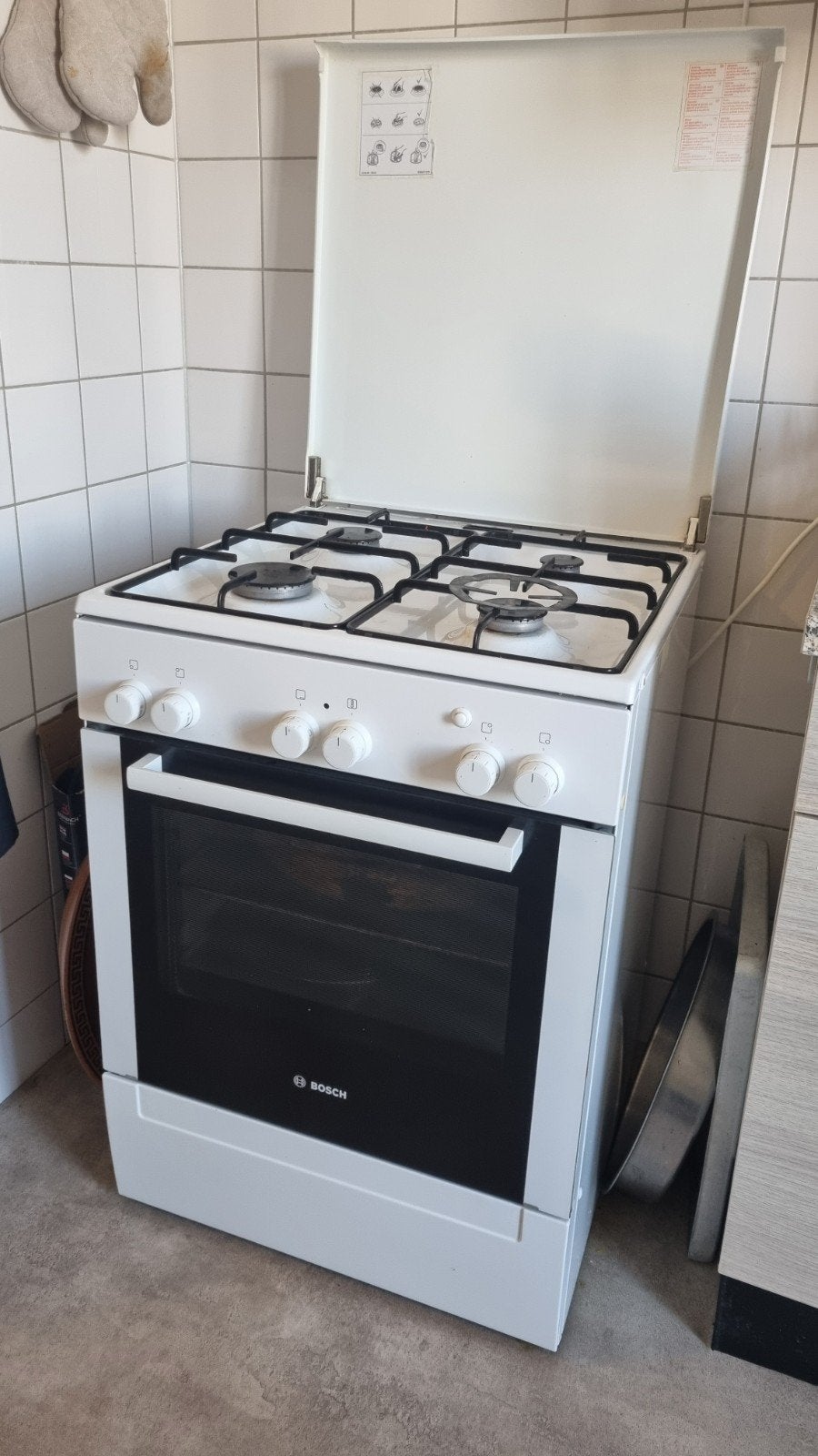 Gasfornuis Bosch HGV725124N, Witgoed en Apparatuur, Ophalen, Refurbished, 4 kookzones, Gas