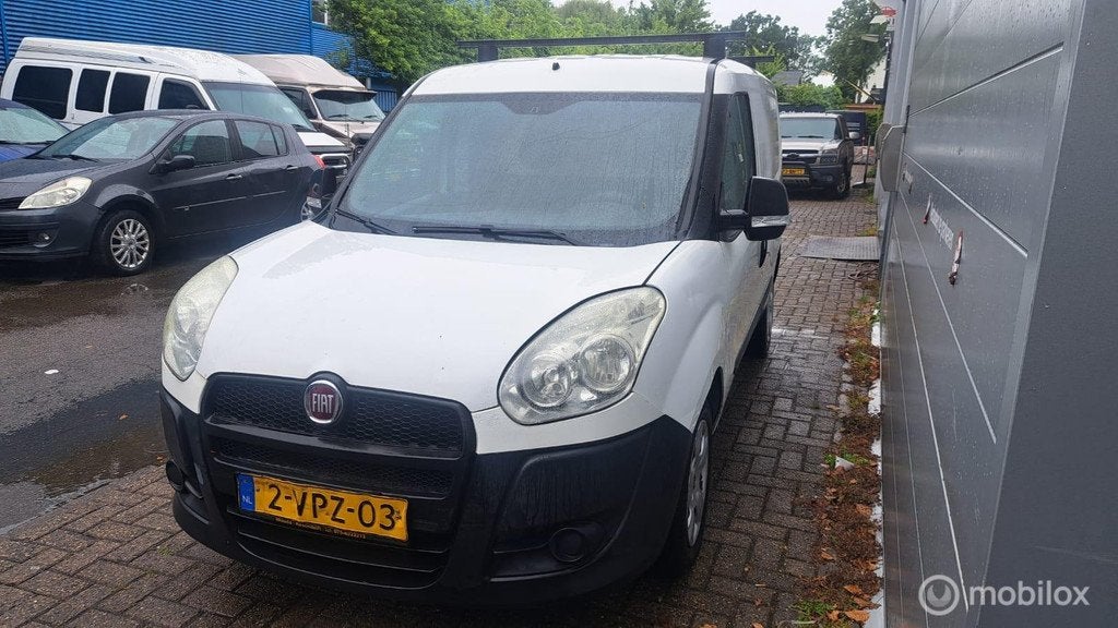 Fiat Doblò Cargo 1.3 MultiJet SX, Euro 5, Gebruikt, Zwart, 4 cilinders