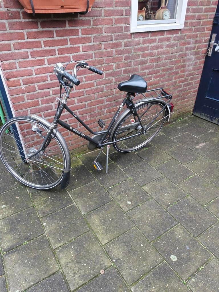 Damesfiets 28 gazella ,3 versnelling en 2 sleutel, Ophalen of Verzenden, Gebruikt