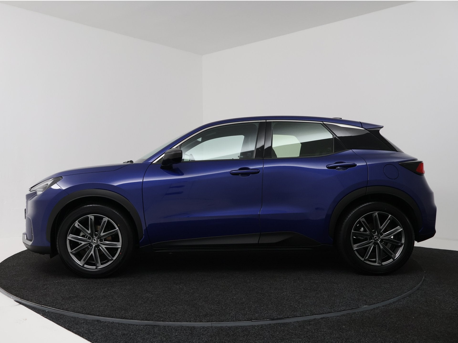 Lexus LBX Relax 2WD | Tech Pack | (bj 2025, automaat), Auto's, 12 maanden, 136 pk, Gebruikt, Blauw